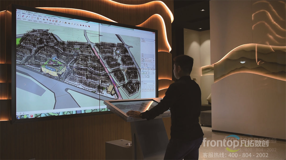 ����չ��